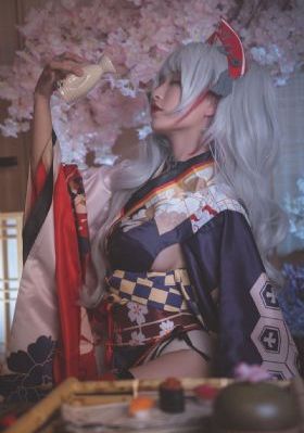 《朋友的未婚妻》在线播放_HD动漫在线观看